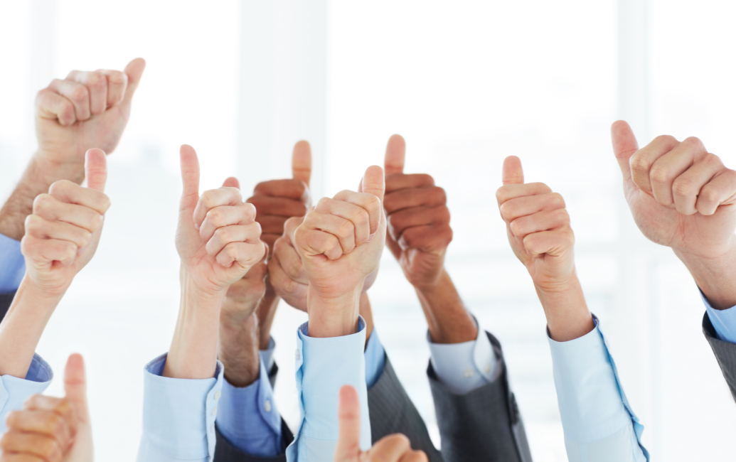 iStock-175716919_thumbs up_1035x650